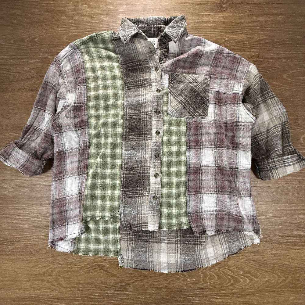 BDG Urban Outfitters Patchwork Plaid Flannel Shirt Womens S Raw Hem NWT Grunge - Picture 2 of 13